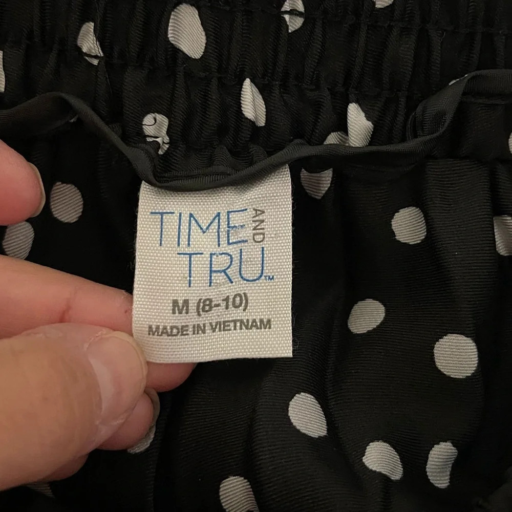Women’s Time & Tru black with white polka dot a-line skirt Size Medium - Picture 2 of 3